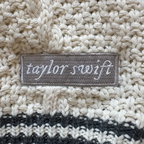 Taylor Swift Folklore Cardigan - Picture 3 of 4